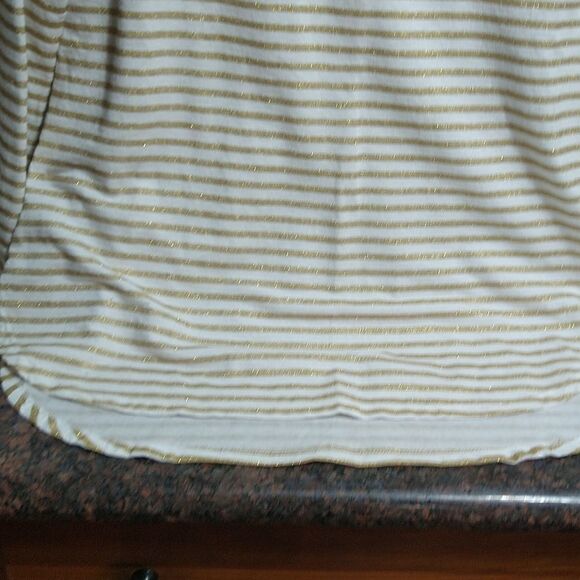 Lilly Pulitzer Gold Thread and gold sequined embellished top...NWOT - Picture 6 of 7